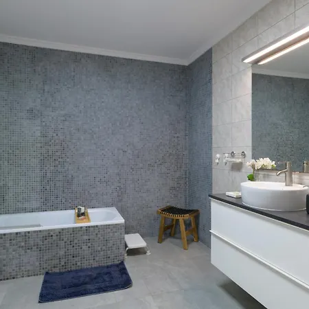 Casa Ocean Tide קוסטה טגוויסה